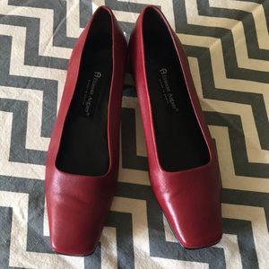 Vintage Etienne Aigner Flats
